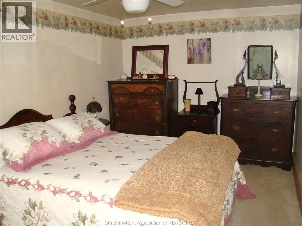 7914 Haggerty Road, Dawn-Euphemia, ON - Indoor Photo Showing Bedroom