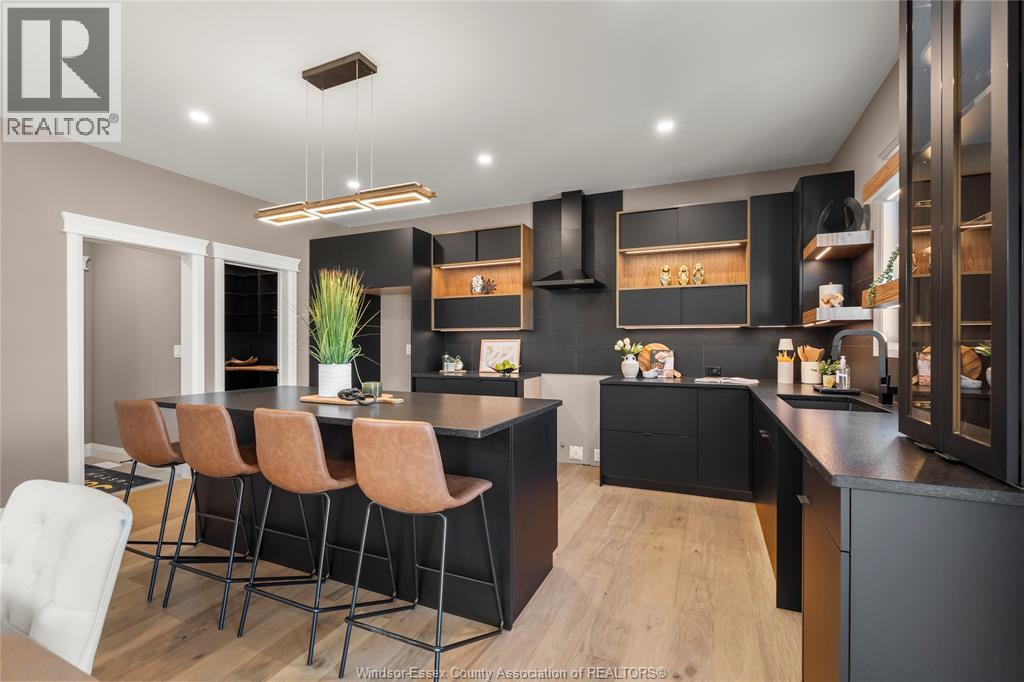 2572 Mayfair, Lasalle, ON - Indoor