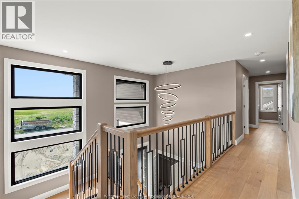 2572 Mayfair, Lasalle, ON - Indoor Photo Showing Other Room