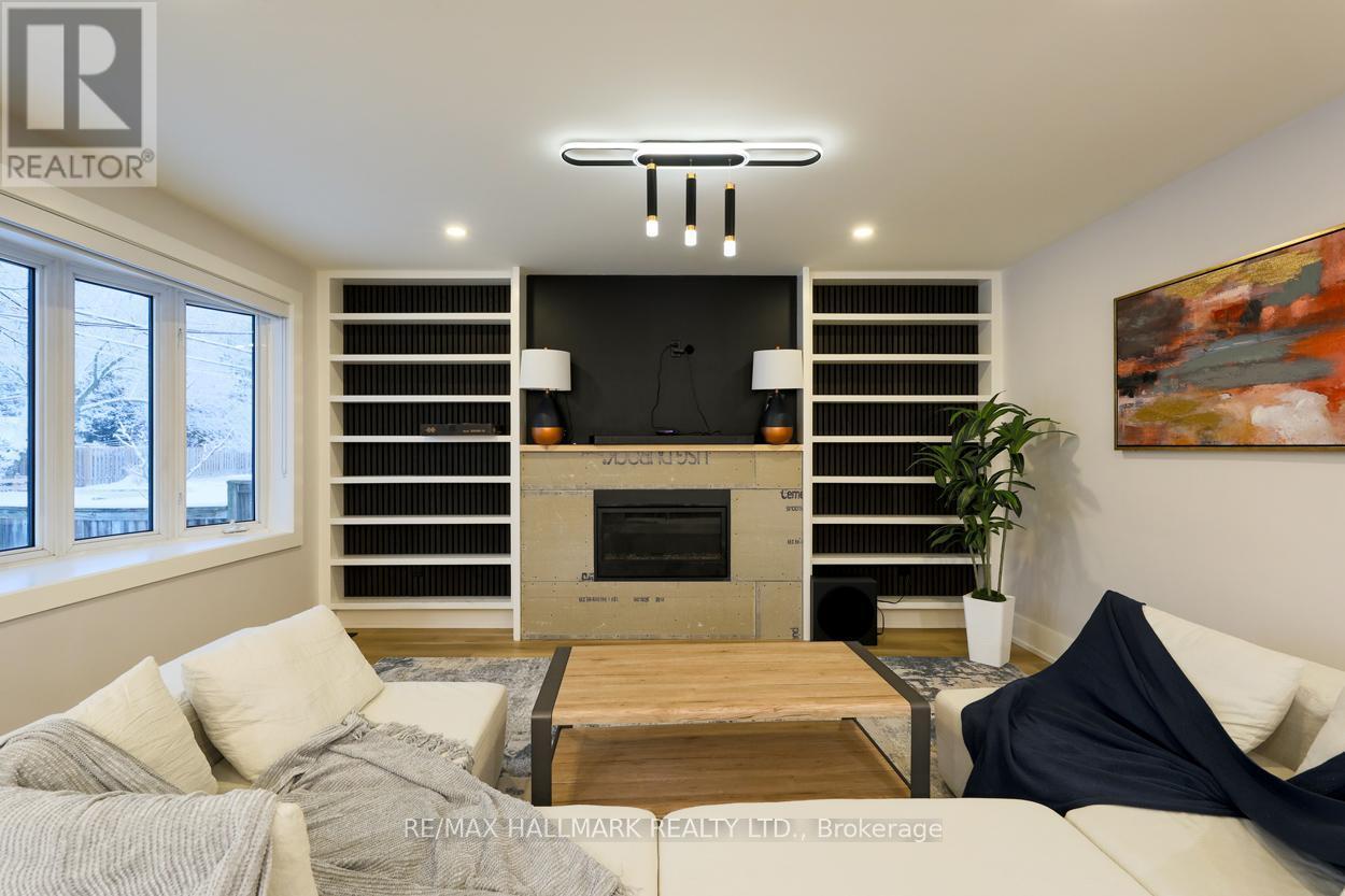 Main Floor - 10 Flagstaff Road, Toronto, ON - Indoor