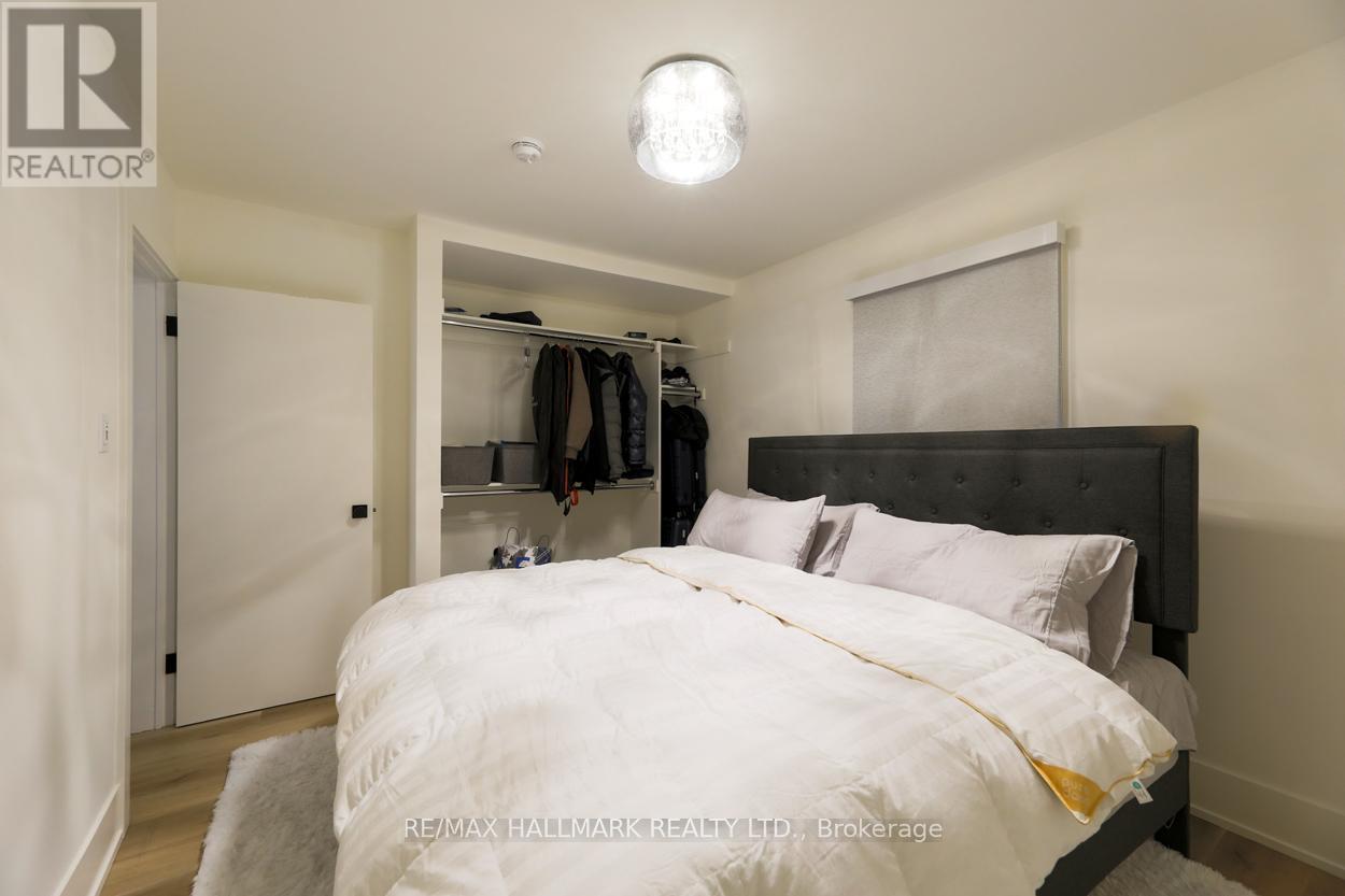 Primary Bedroom - Main Floor - 10 Flagstaff Road, Toronto, ON - Indoor Photo Showing Bedroom