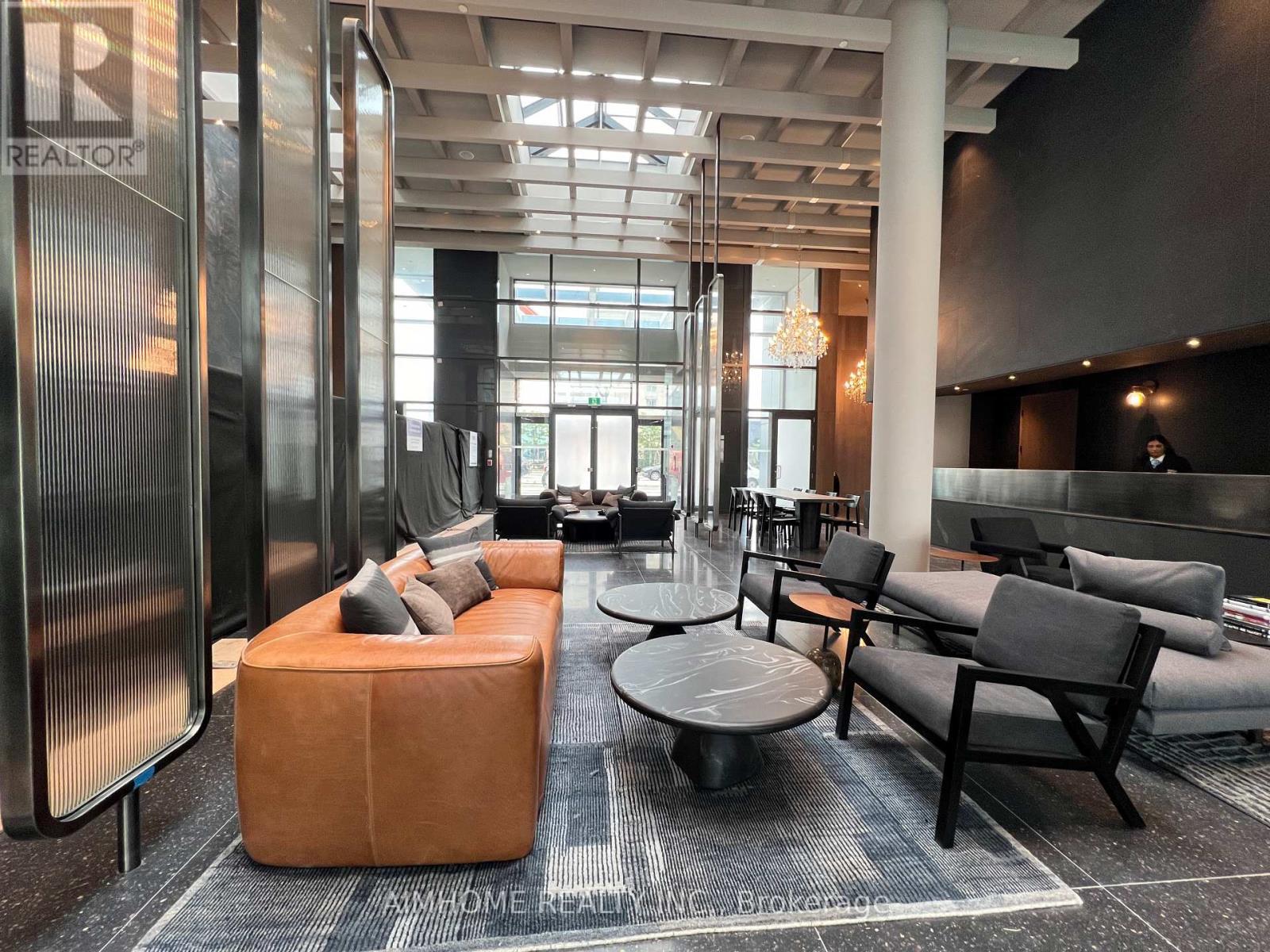 3612 - 8 Interchange Way, Vaughan, ON - Indoor