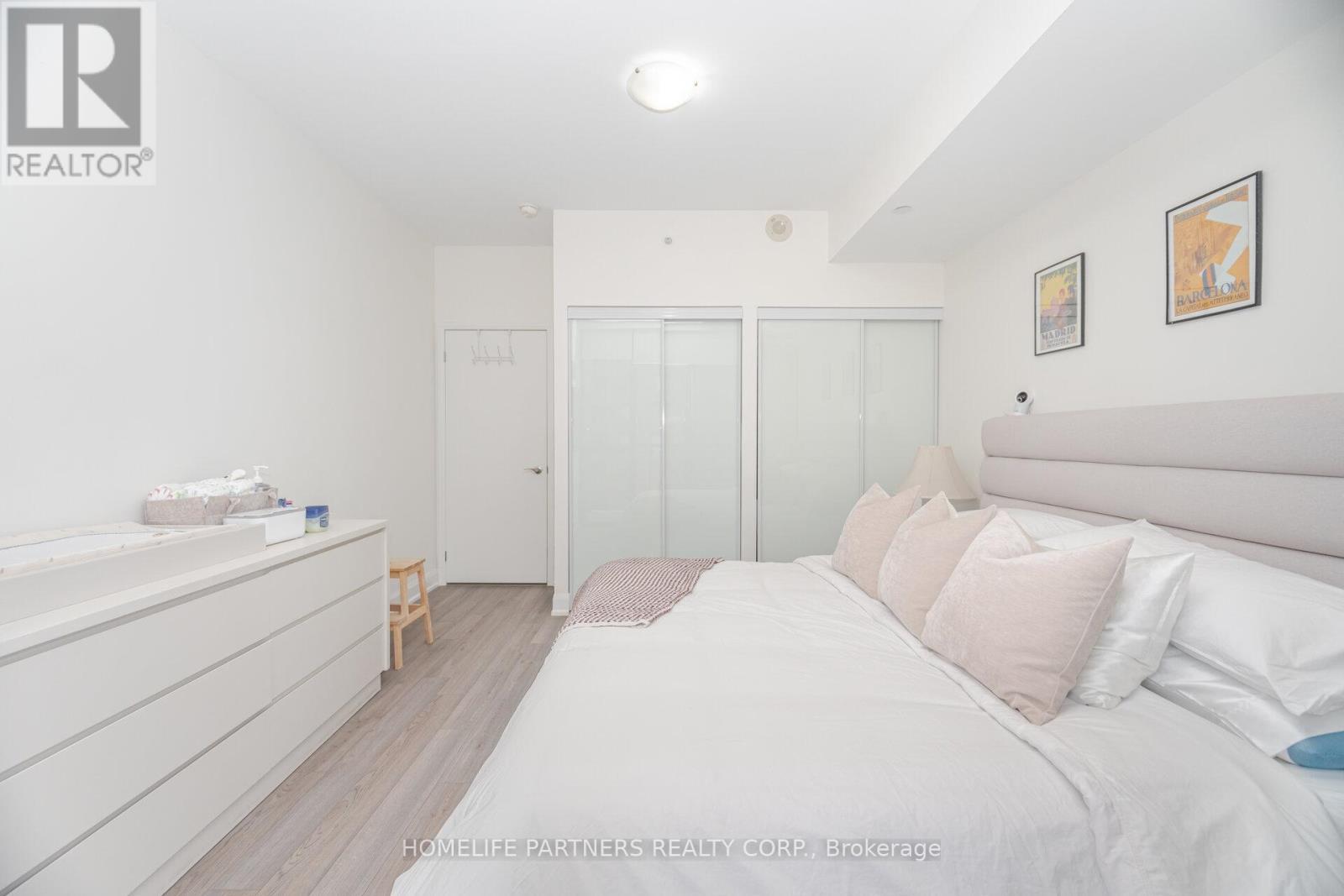 1006 - 2910 Highway 7 Road W, Vaughan, ON - Indoor Photo Showing Bedroom