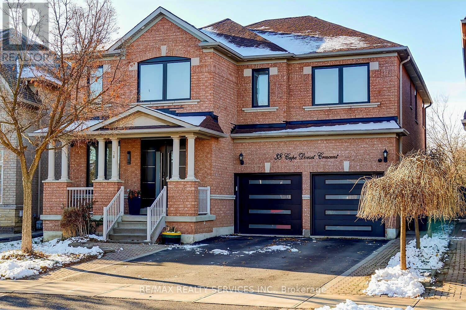 38 Cape Dorset Crescent, Brampton, ON - Outdoor With Facade