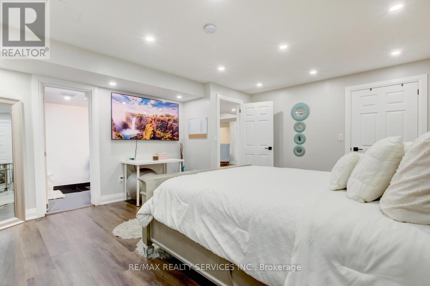 38 Cape Dorset Crescent, Brampton, ON - Indoor Photo Showing Bedroom