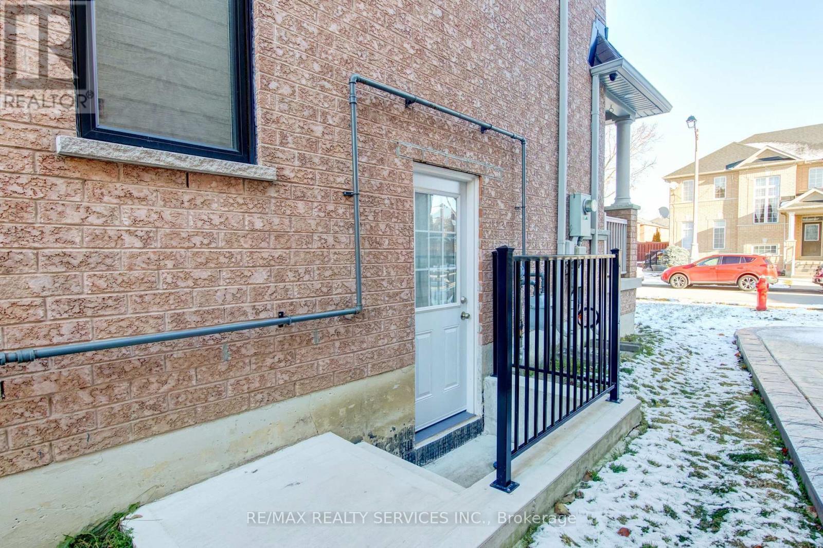 38 Cape Dorset Crescent, Brampton, ON - Outdoor