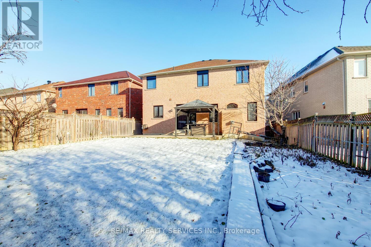 38 Cape Dorset Crescent, Brampton, ON - Outdoor