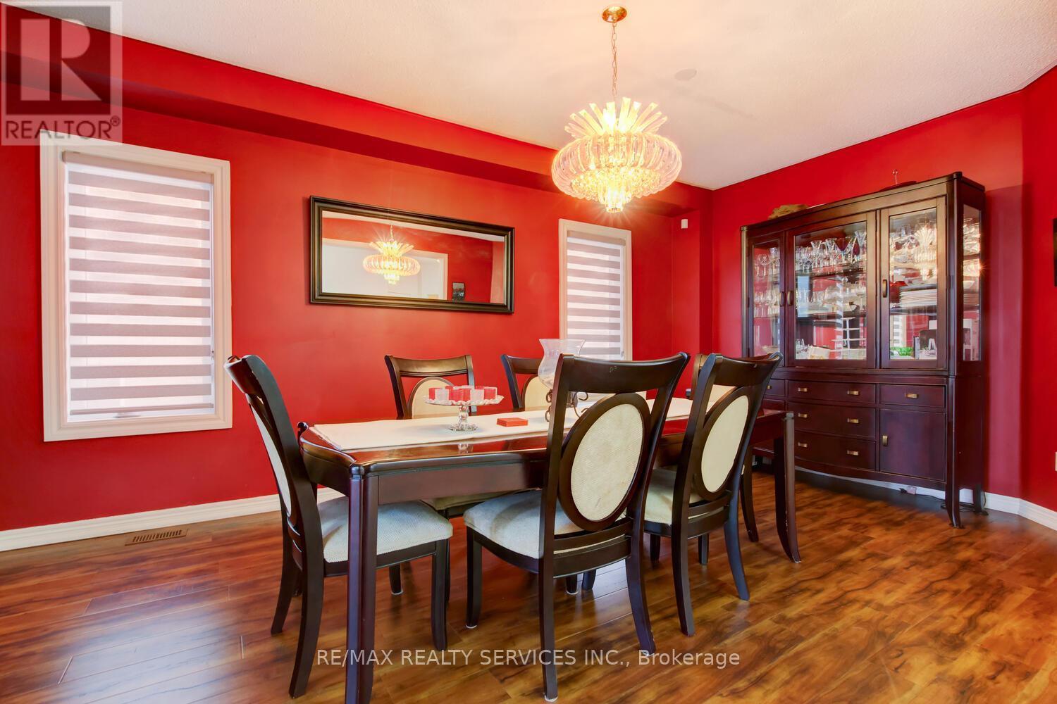 38 Cape Dorset Crescent, Brampton, ON - Indoor Photo Showing Dining Room