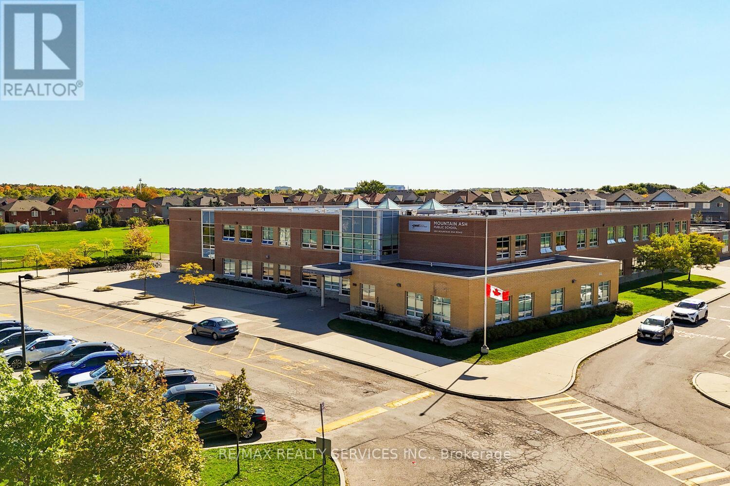 38 Cape Dorset Crescent, Brampton, ON - Outdoor