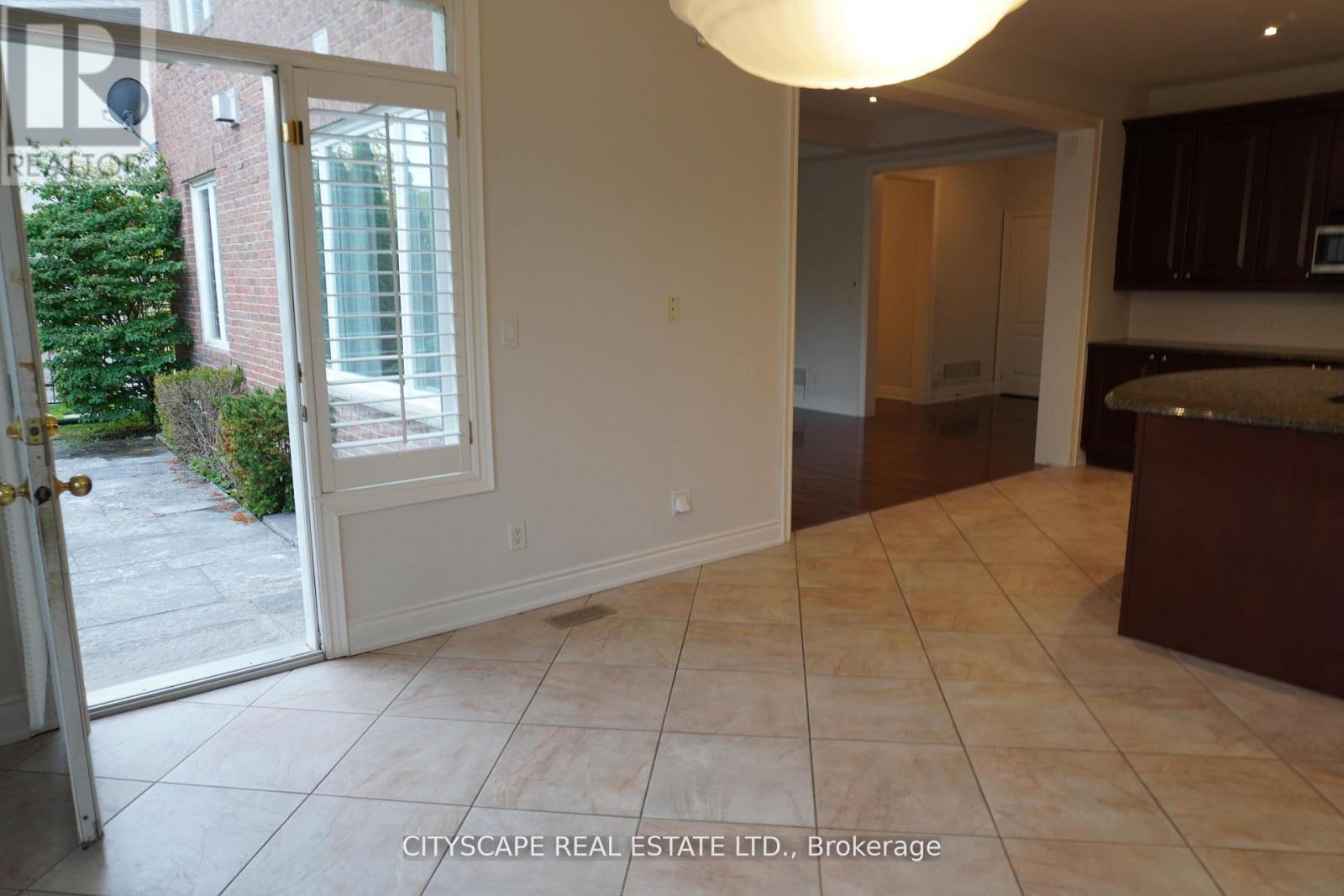 536 Canyon Street, Mississauga, ON - Indoor