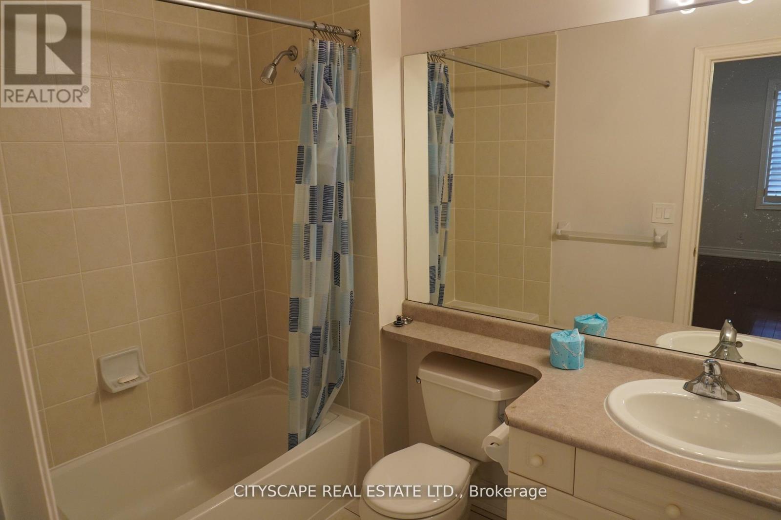 536 Canyon Street, Mississauga, ON - Indoor Photo Showing Bathroom