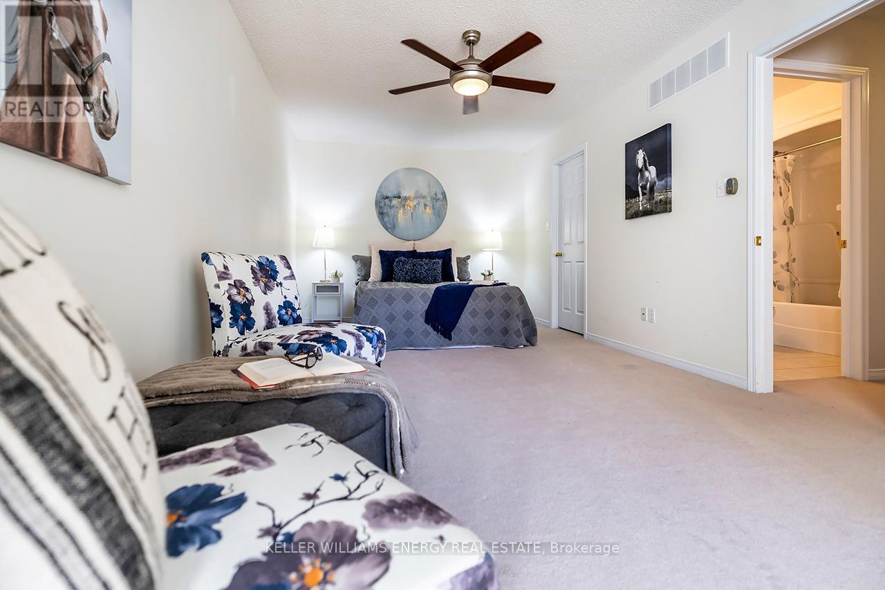 1210 Ormond Drive, Oshawa (Samac), ON - Indoor Photo Showing Bedroom