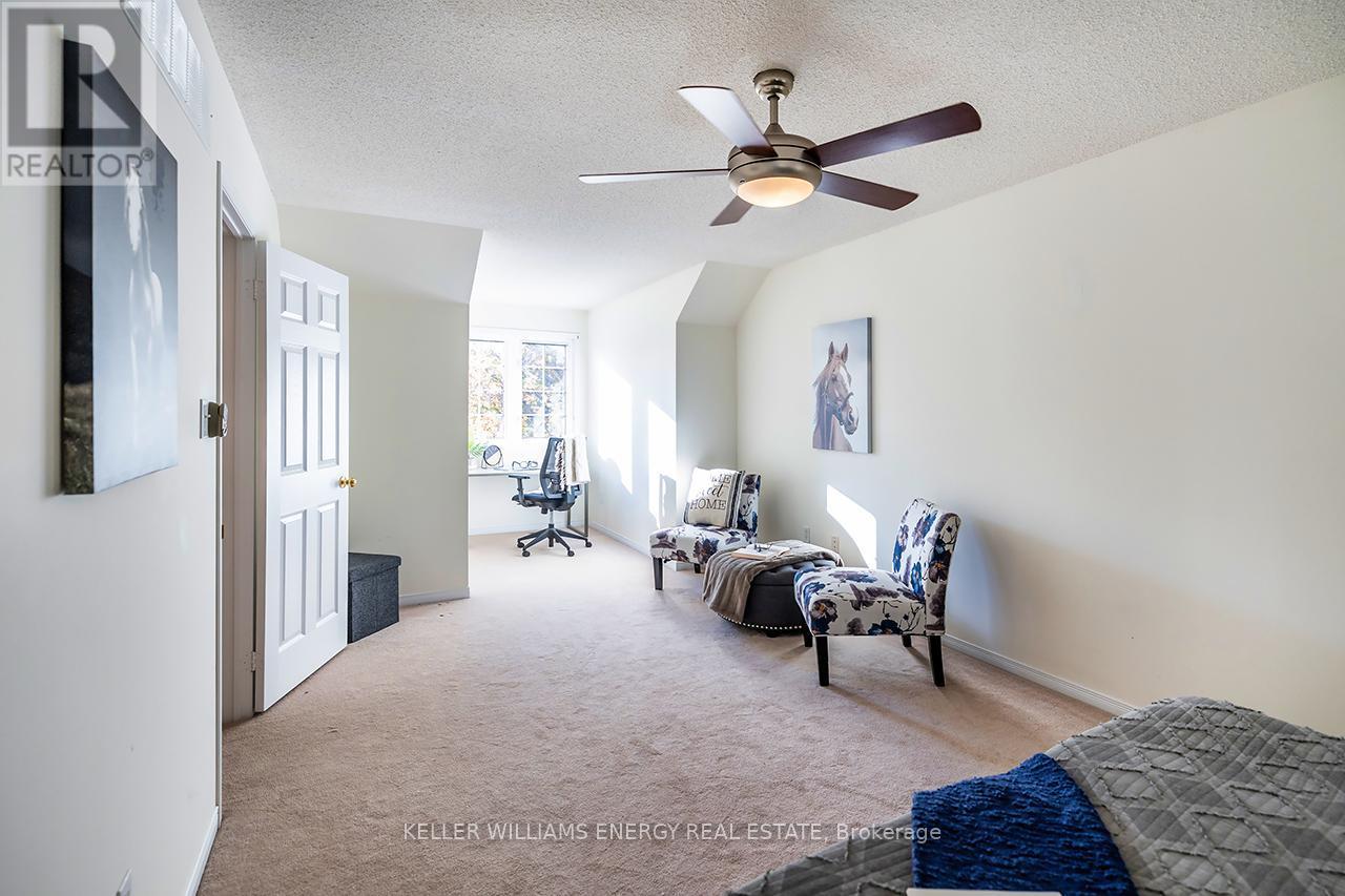 1210 Ormond Drive, Oshawa (Samac), ON - Indoor Photo Showing Bedroom
