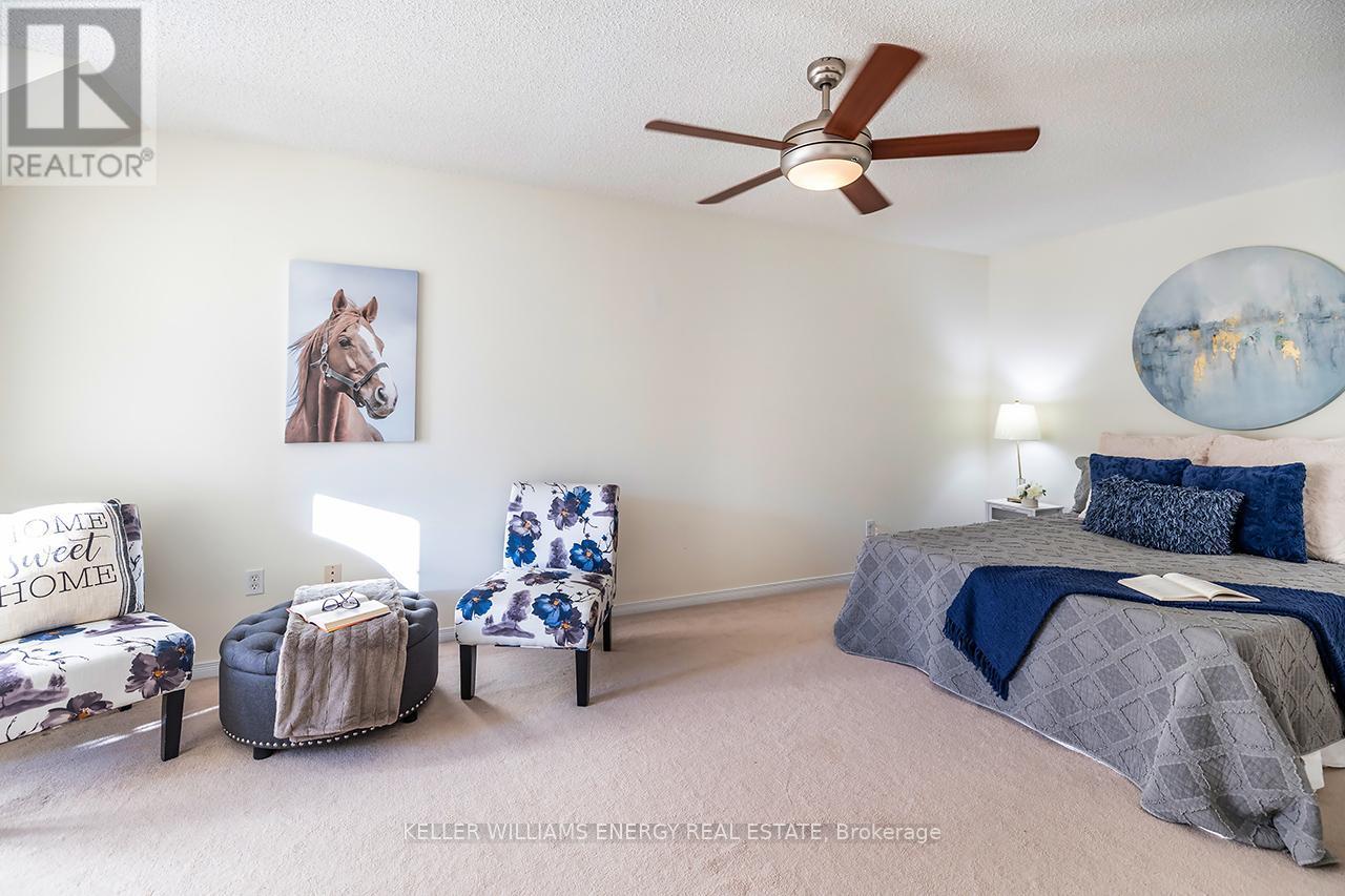 1210 Ormond Drive, Oshawa (Samac), ON - Indoor Photo Showing Bedroom