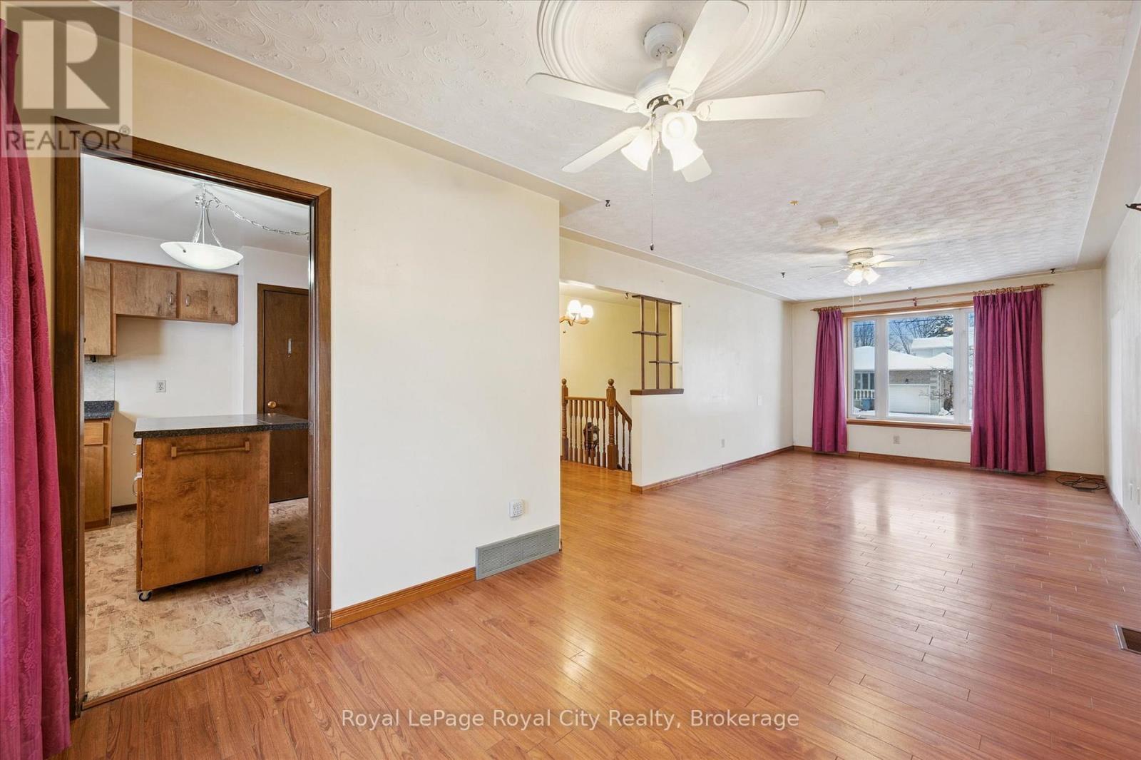 224 Delhi Street, Guelph (General Hospital), ON - Indoor