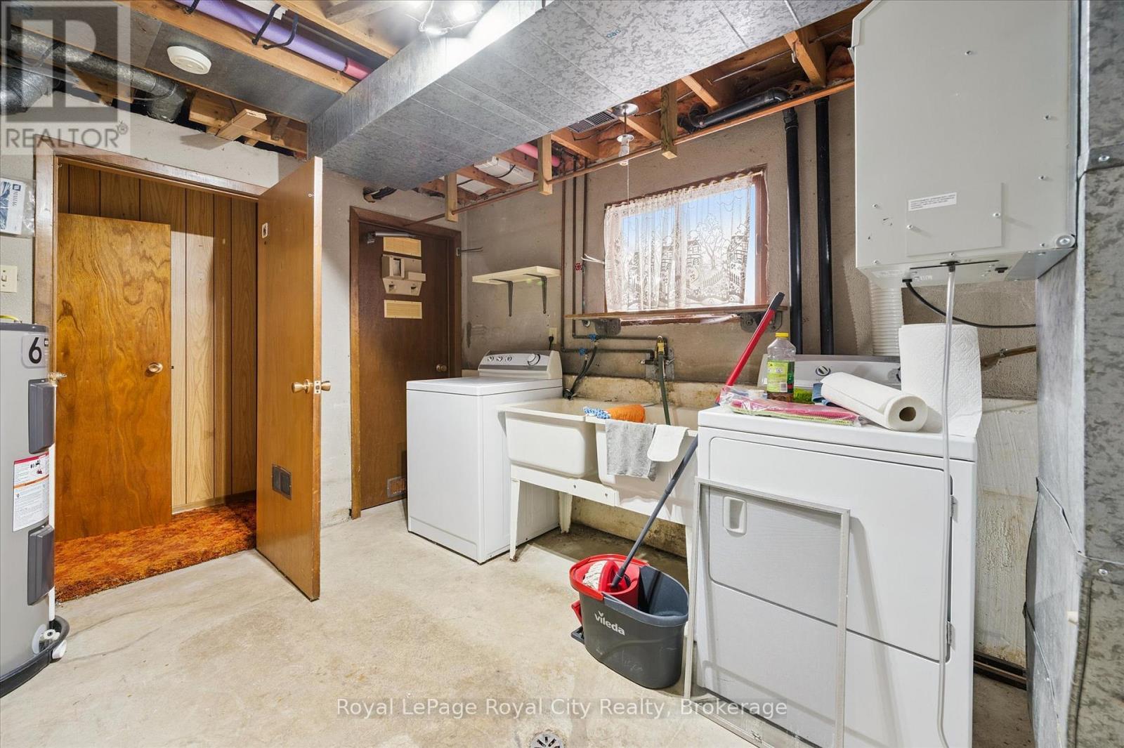 224 Delhi Street, Guelph (General Hospital), ON - Indoor Photo Showing Laundry Room