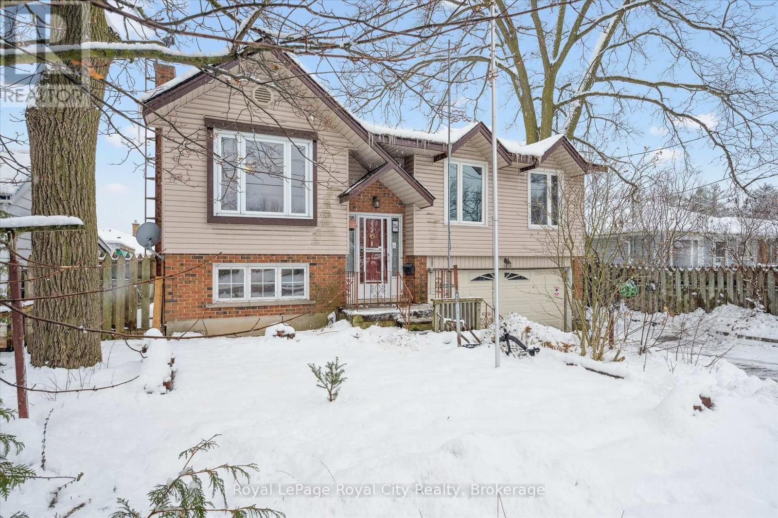 224 Delhi Street, Guelph (General Hospital), ON - Outdoor With Facade