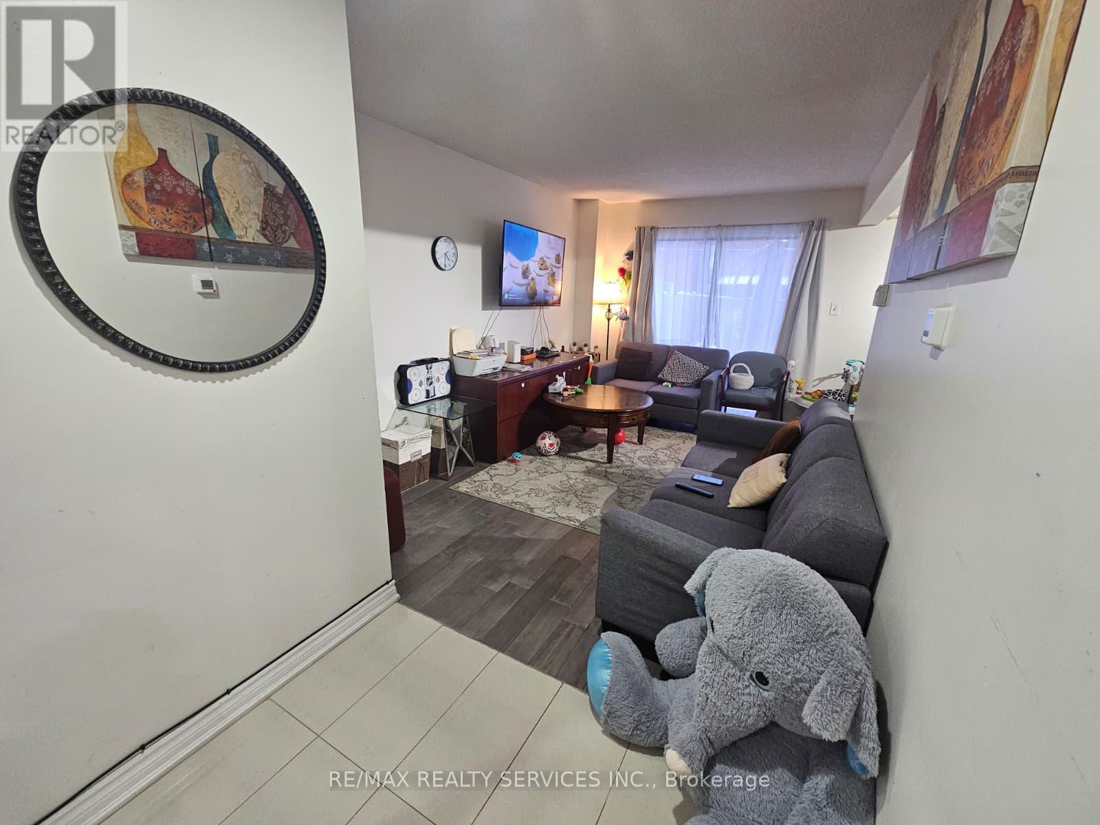 4 Trewartha Crescent, Brampton, ON - Indoor