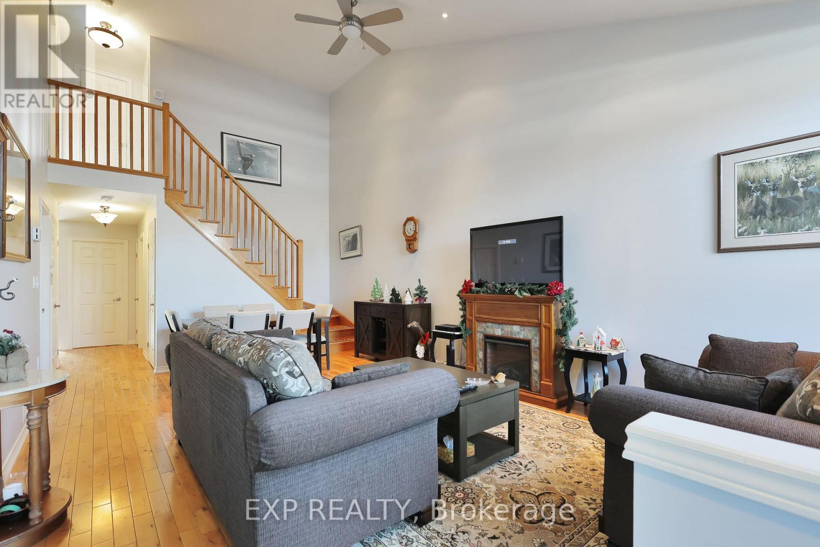 10 Lilyvalley Lane, Hamilton, ON