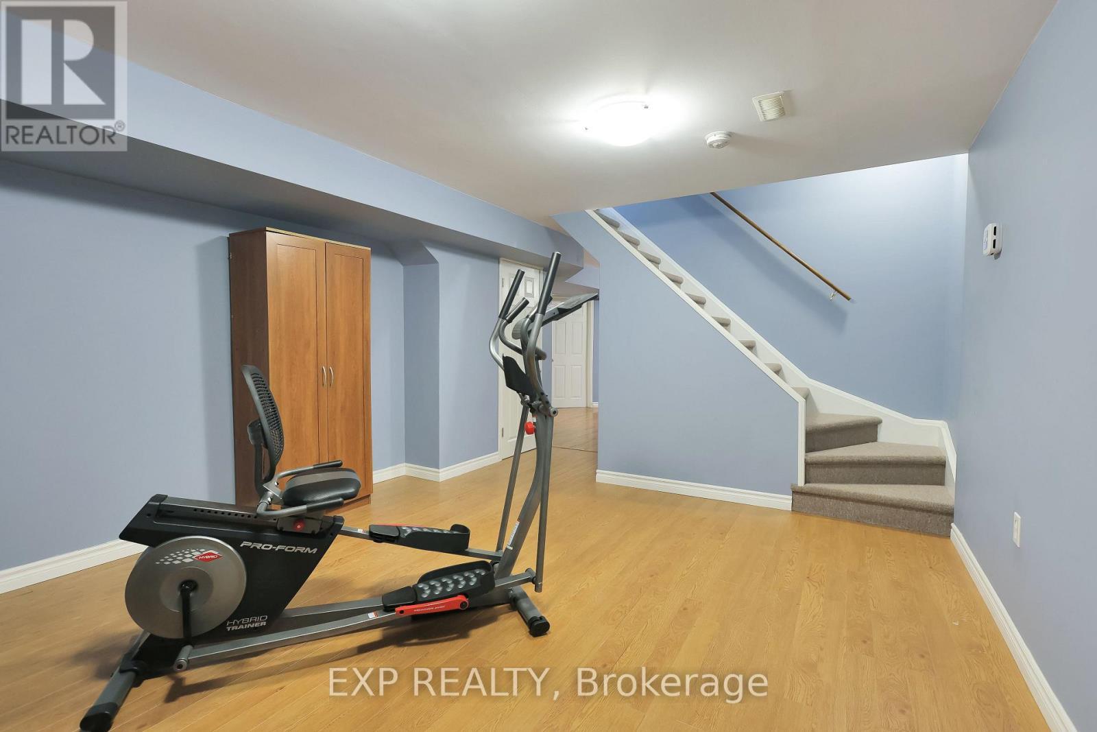 10 Lilyvalley Lane, Hamilton, ON