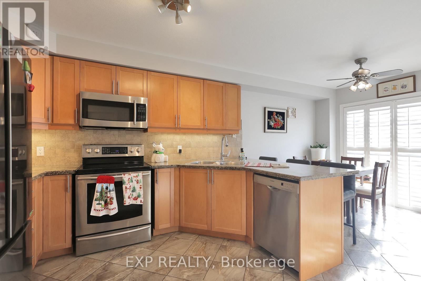 10 Lilyvalley Lane, Hamilton, ON