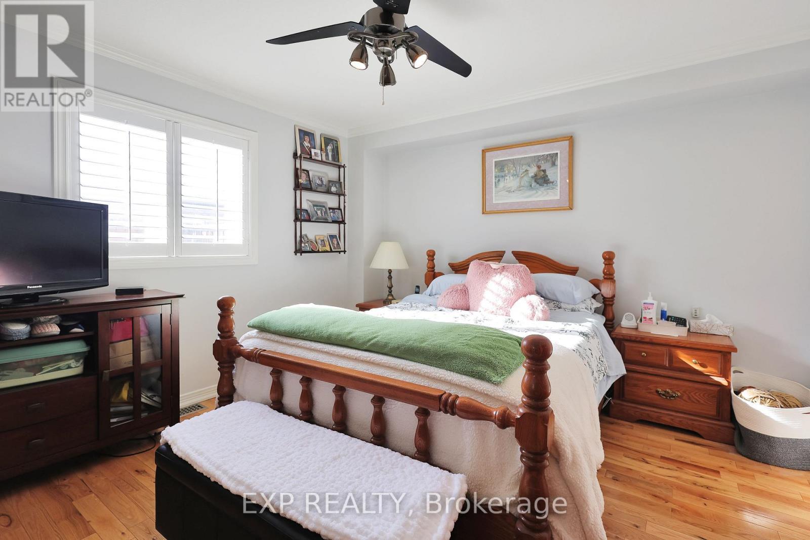 10 Lilyvalley Lane, Hamilton, ON