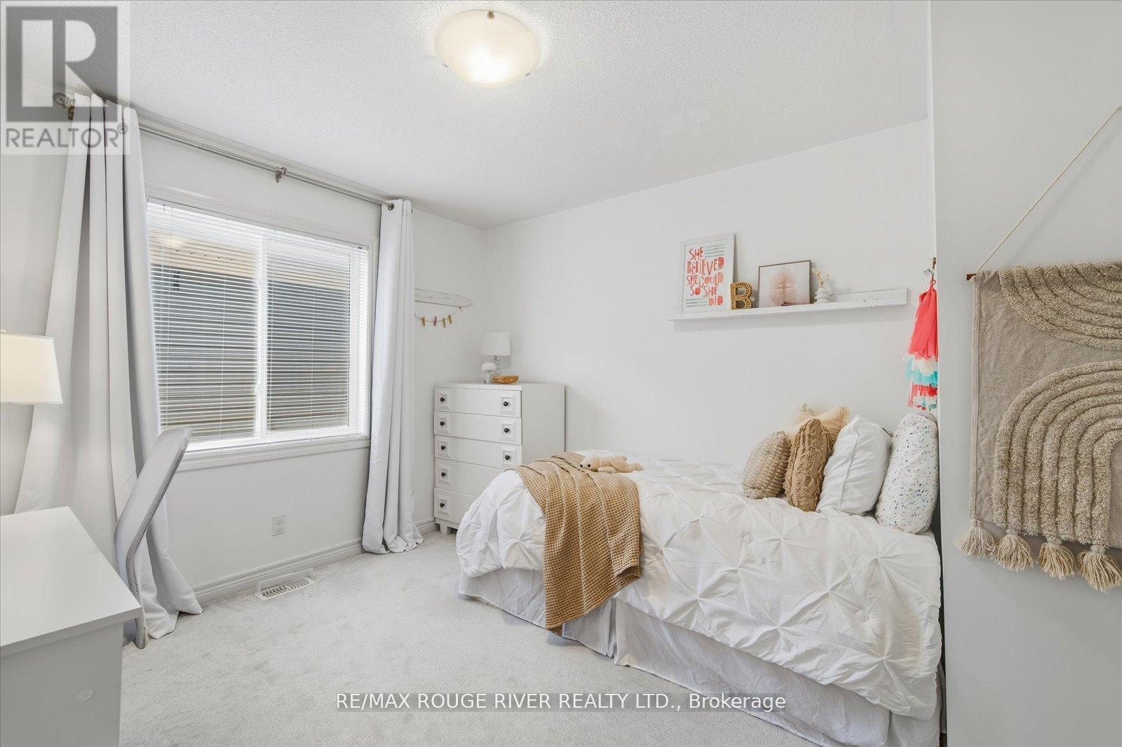 245 Blackwell Crescent, Oshawa (Windfields), ON - Indoor Photo Showing Bedroom