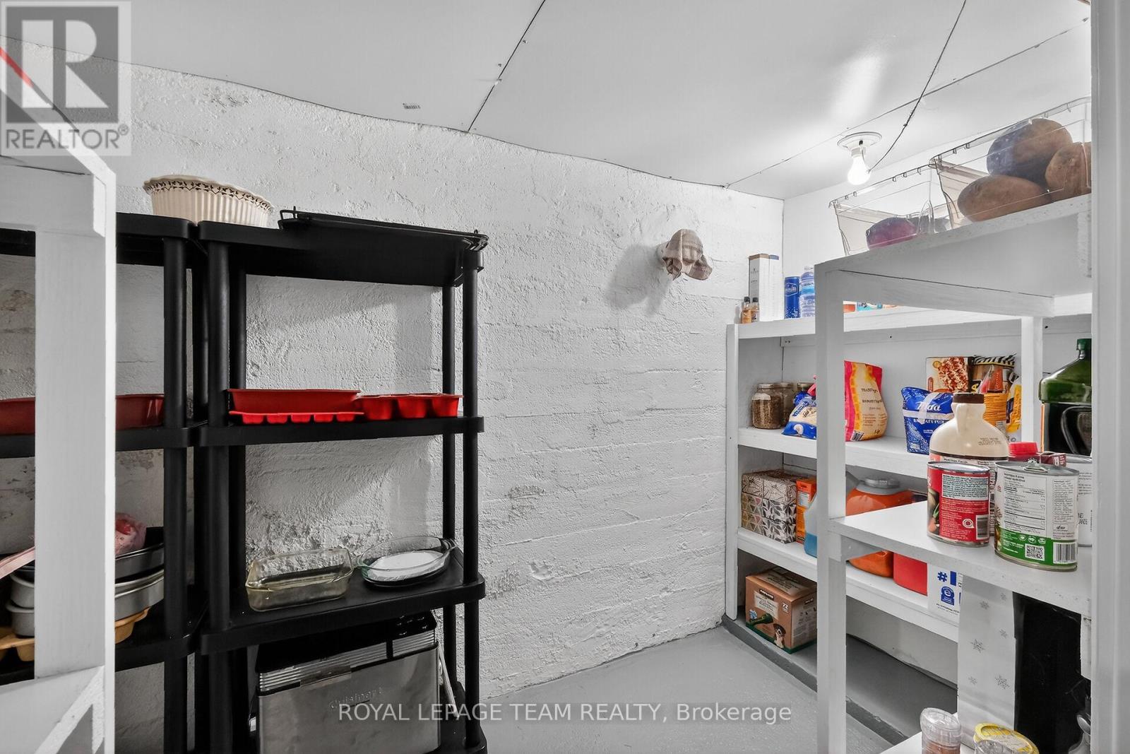 Cold storage - 97 Woodward Street, Carleton Place, ON - Indoor Photo Showing Other Room