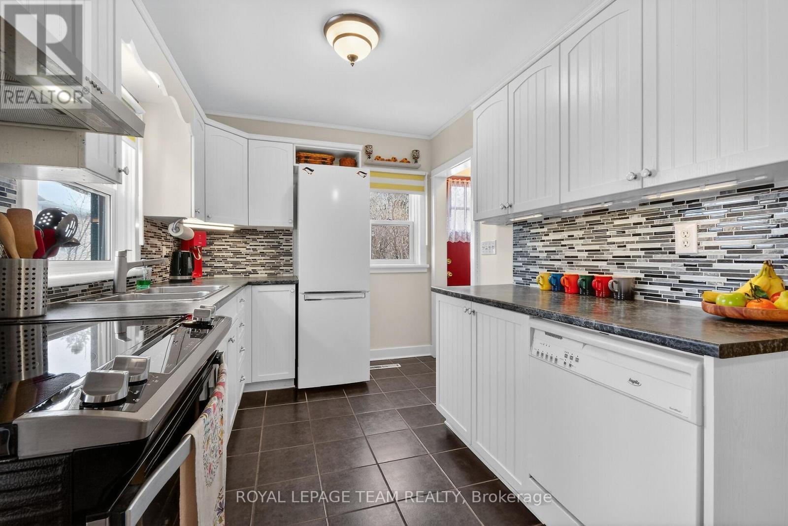 Convenient galley kitchen - 97 Woodward Street, Carleton Place, ON - Indoor Photo Showing Kitchen With Upgraded Kitchen