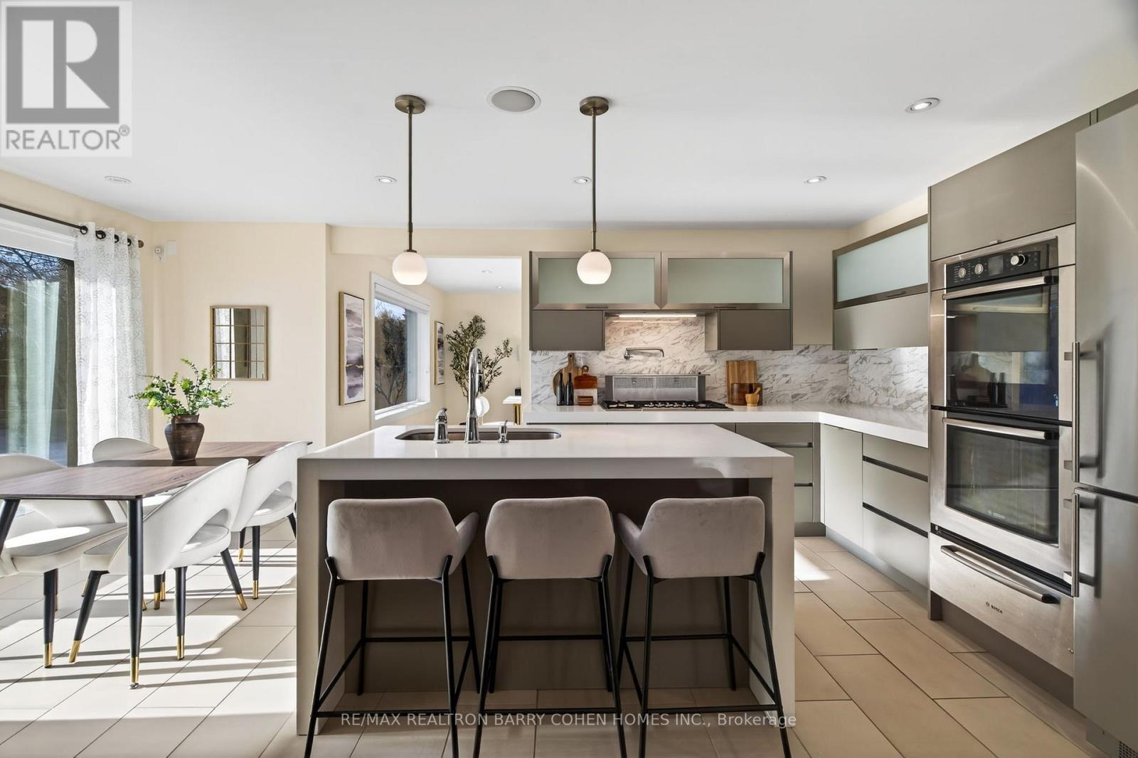 5 Sulgrave Crescent, Toronto, ON - Indoor