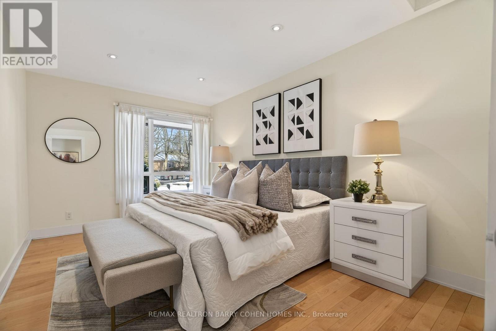 5 Sulgrave Crescent, Toronto, ON - Indoor Photo Showing Bedroom