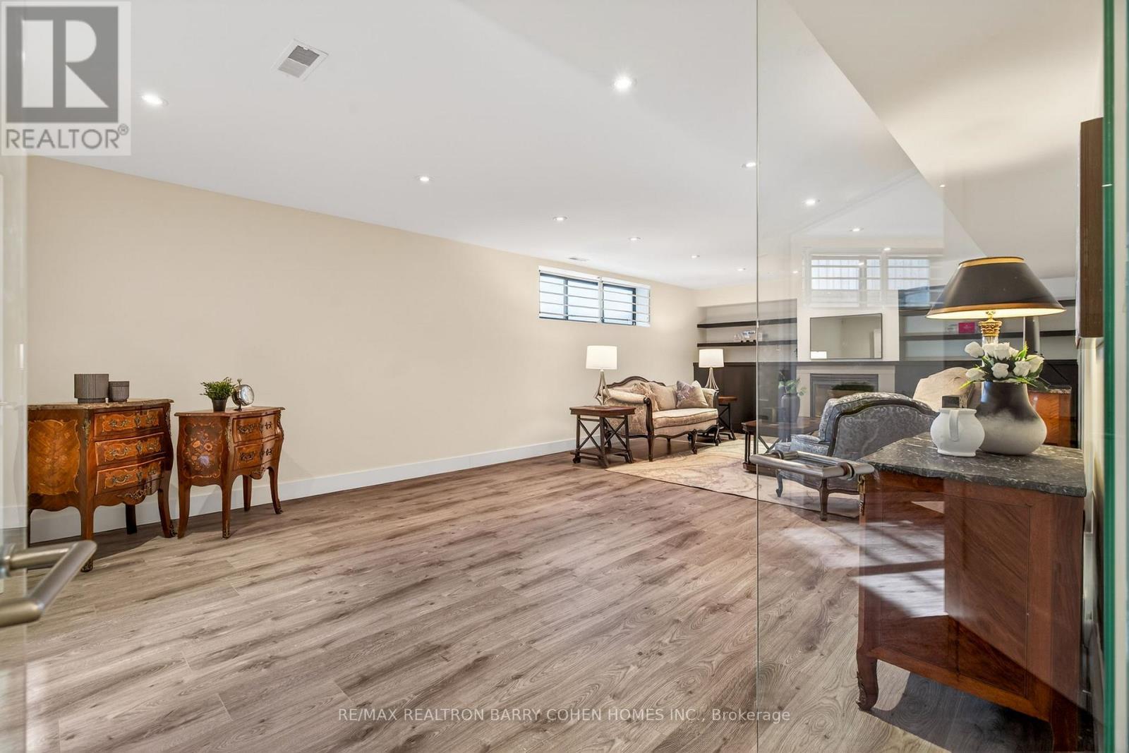 5 Sulgrave Crescent, Toronto, ON - Indoor