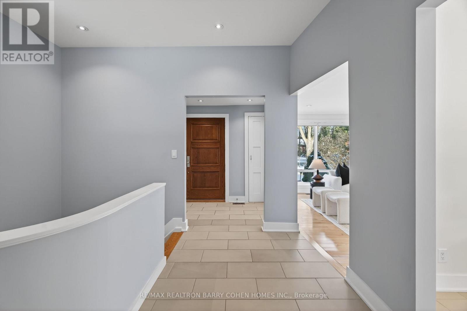 5 Sulgrave Crescent, Toronto, ON - Indoor Photo Showing Other Room