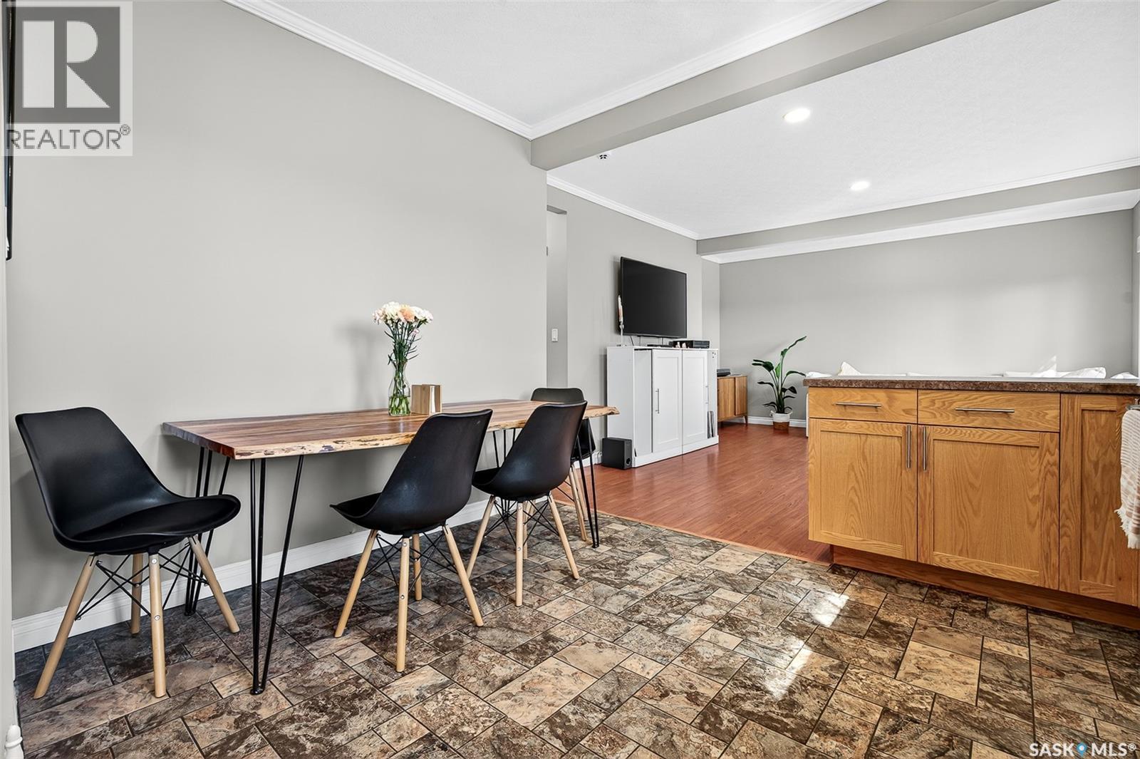 1116 Hochelaga Street W, Moose Jaw, SK - Indoor Photo Showing Other Room