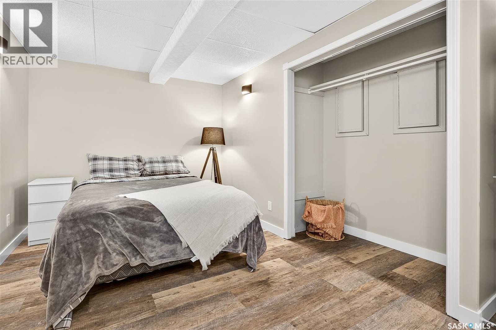 1116 Hochelaga Street W, Moose Jaw, SK - Indoor Photo Showing Bedroom