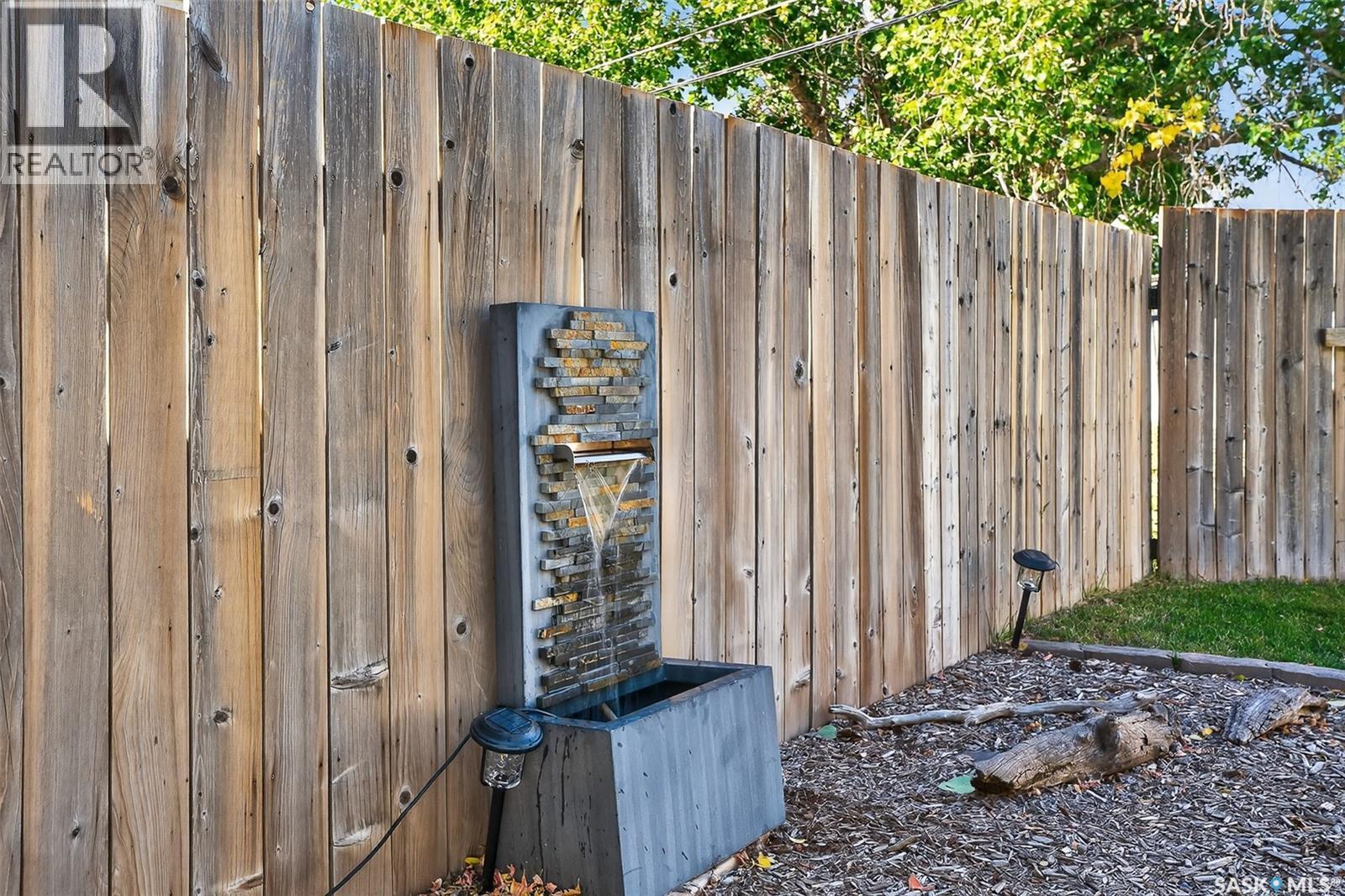 1116 Hochelaga Street W, Moose Jaw, SK - Indoor Photo Showing Other Room