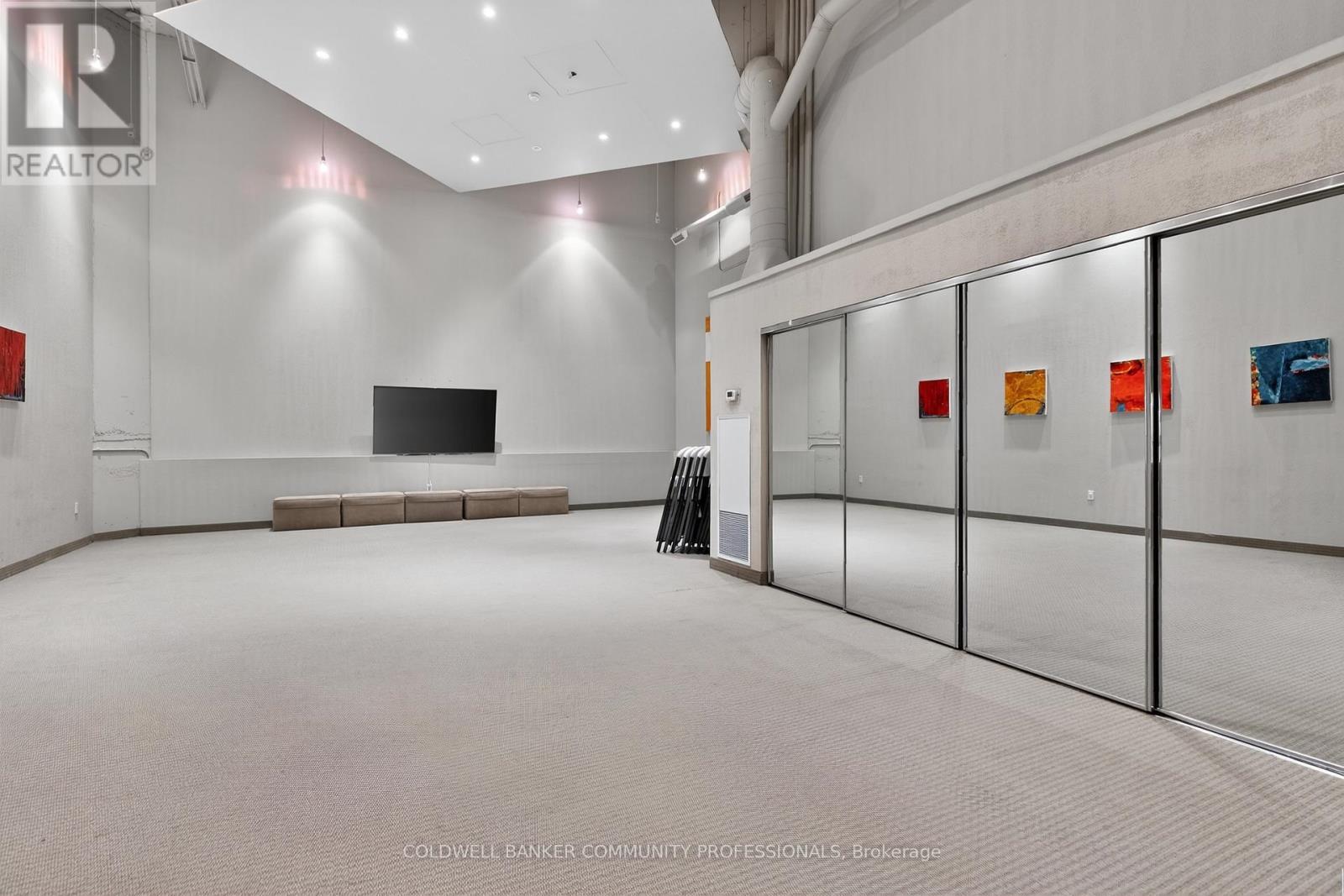 503 - 66 Bay Street S, Hamilton, ON - Indoor Photo Showing Other Room