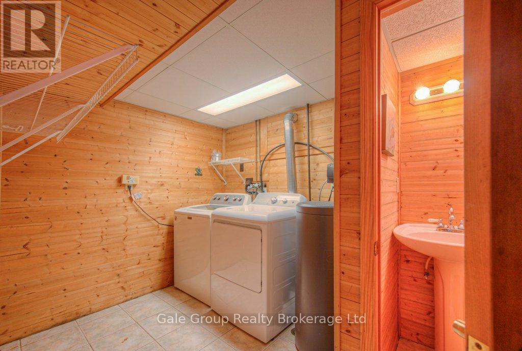 B - 808 Walter Street, Cambridge, ON - Indoor Photo Showing Laundry Room