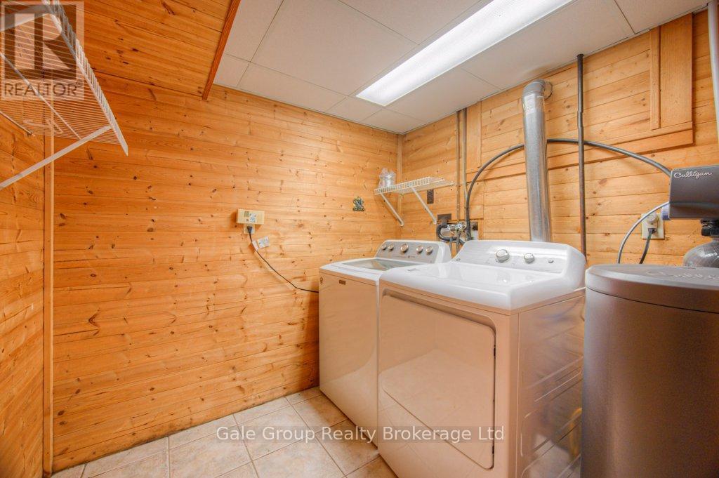 B - 808 Walter Street, Cambridge, ON - Indoor Photo Showing Laundry Room