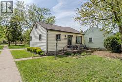 2297 PARENT Windsor, ON N8W 2E4