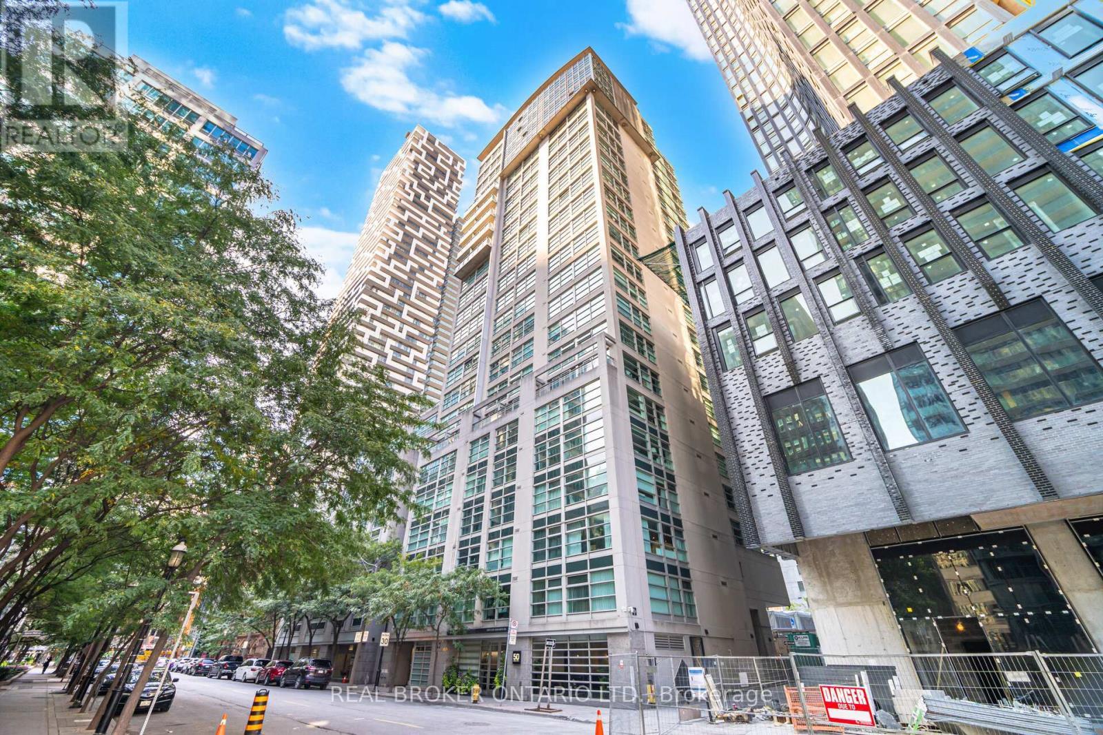 2301 - 50 Lombard Street, Toronto, ON - Outdoor With Facade