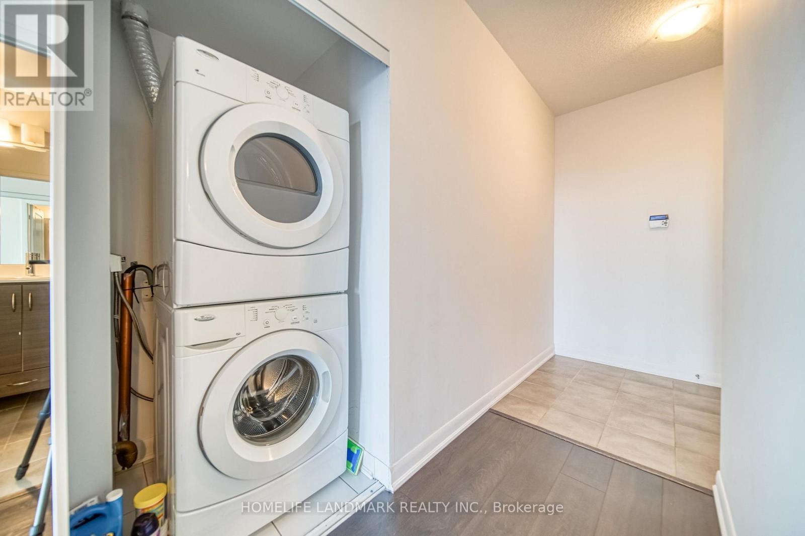 3112 - 5168 Yonge Street, Toronto, ON - Indoor Photo Showing Laundry Room