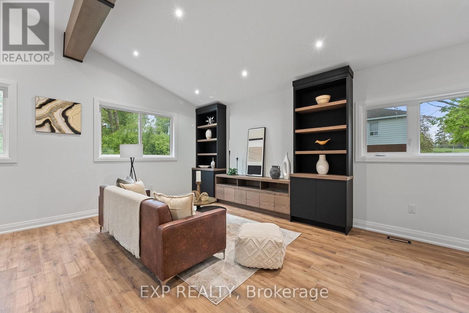 168 Berczy Street, Barrie, ON - Indoor