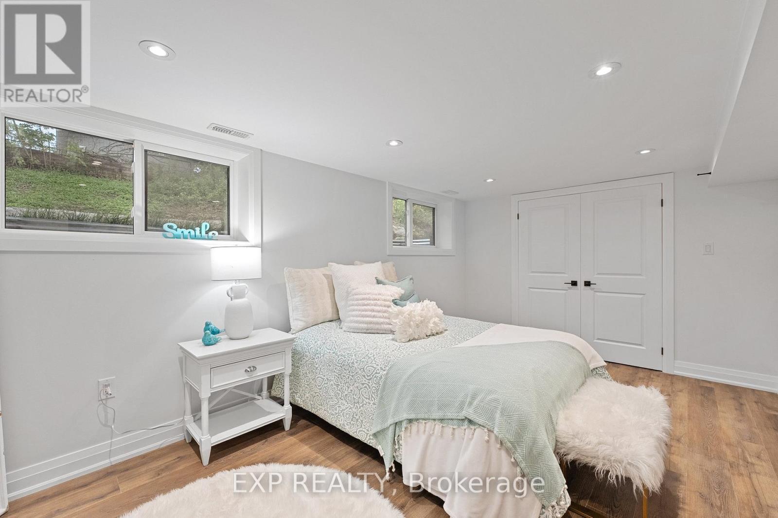 168 Berczy Street, Barrie, ON - Indoor Photo Showing Bedroom