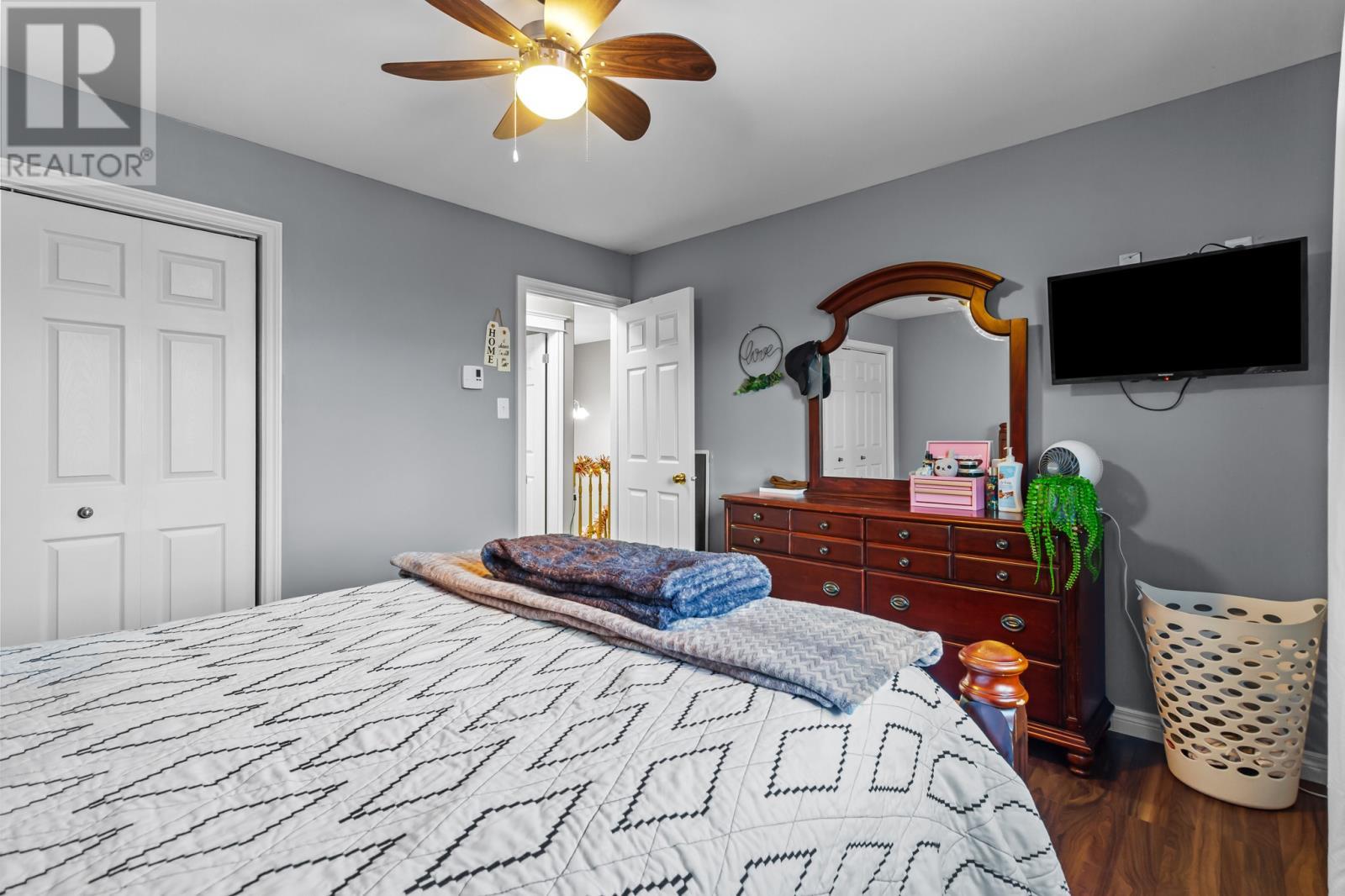 36 Cape Pine Street, St. John'S, NL - Indoor Photo Showing Bedroom