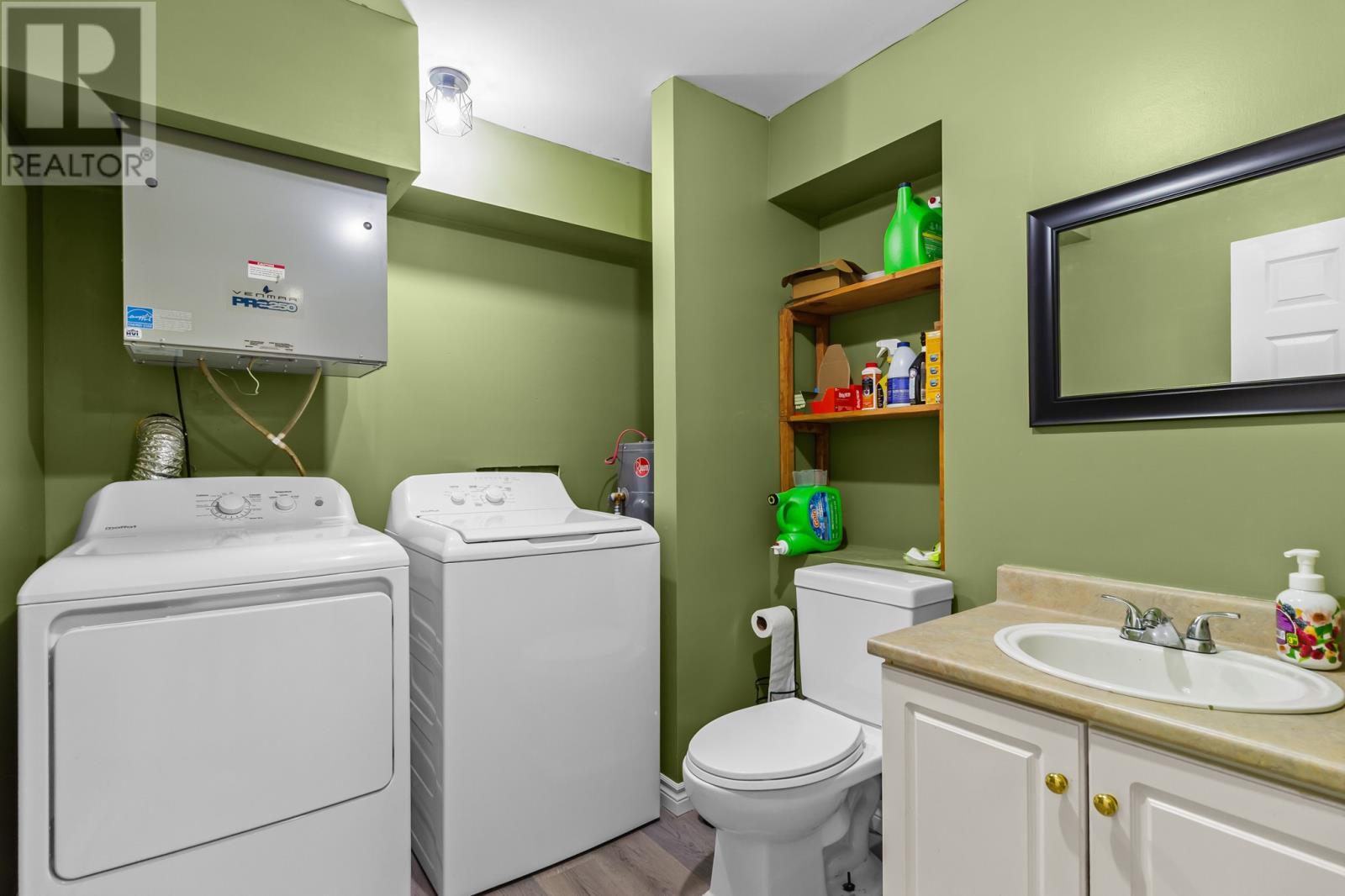 36 Cape Pine Street, St. John'S, NL - Indoor Photo Showing Laundry Room