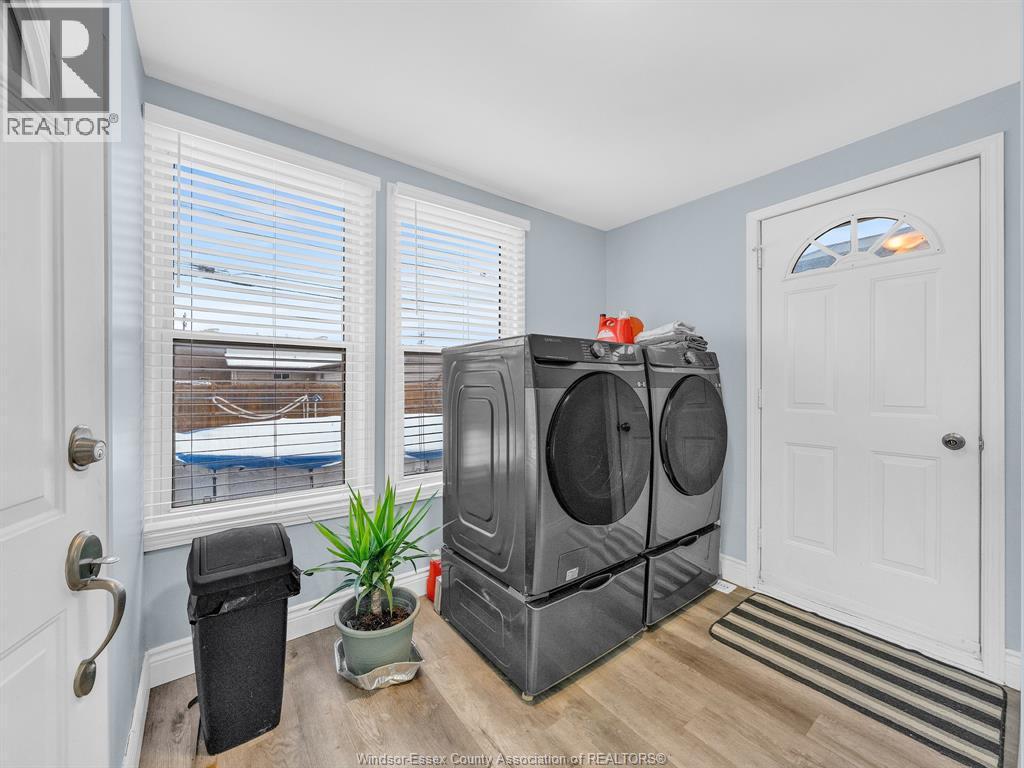 3691 Riberdy Road, Windsor, ON - Indoor Photo Showing Laundry Room