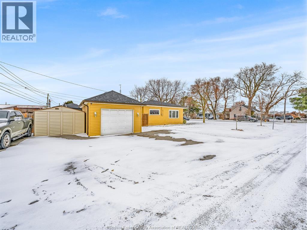 3691 Riberdy Road, Windsor, ON - Outdoor
