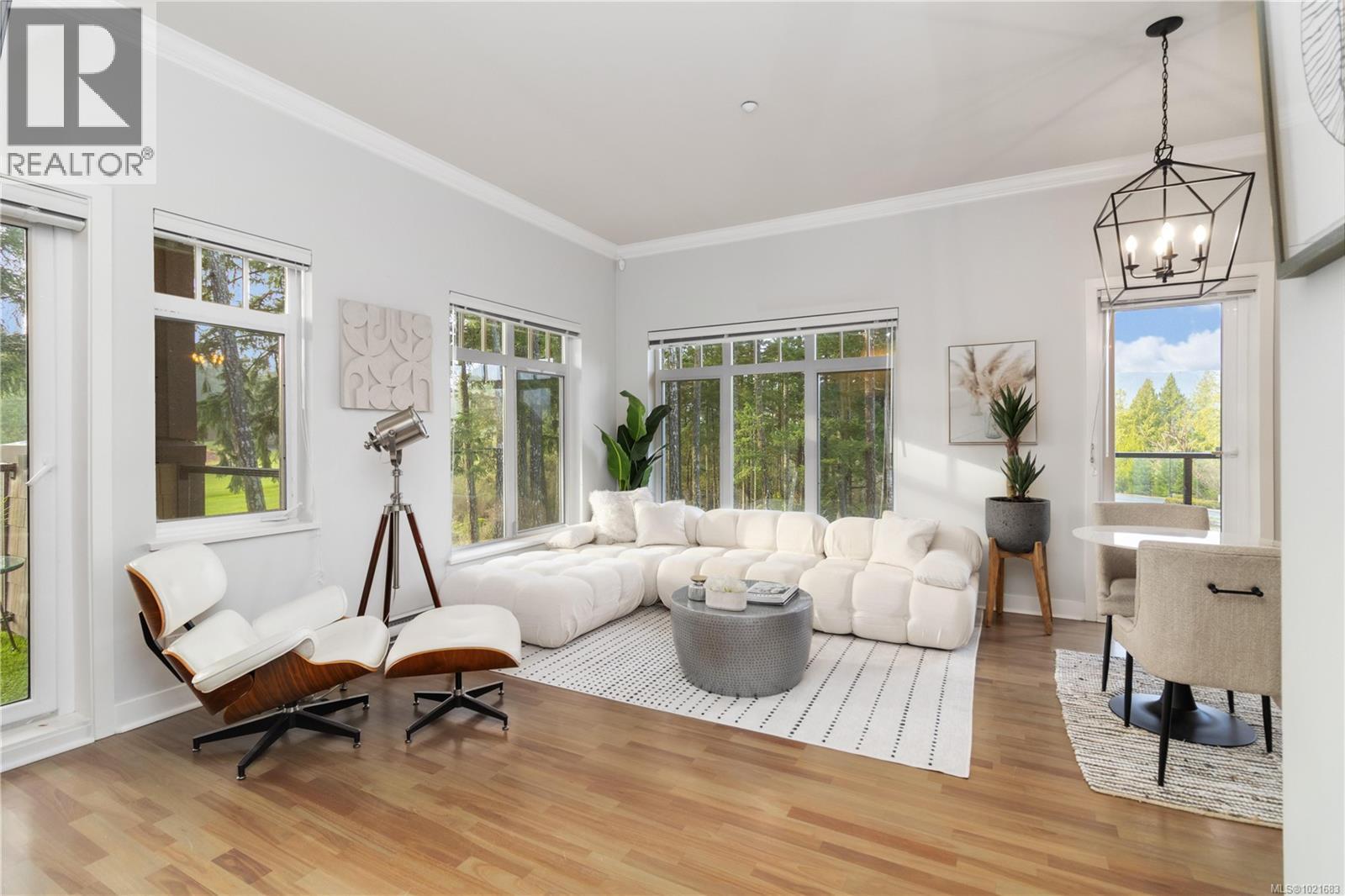 420 1395 Bear Mountain Pkwy, Langford, BC - Indoor Photo Showing Bedroom