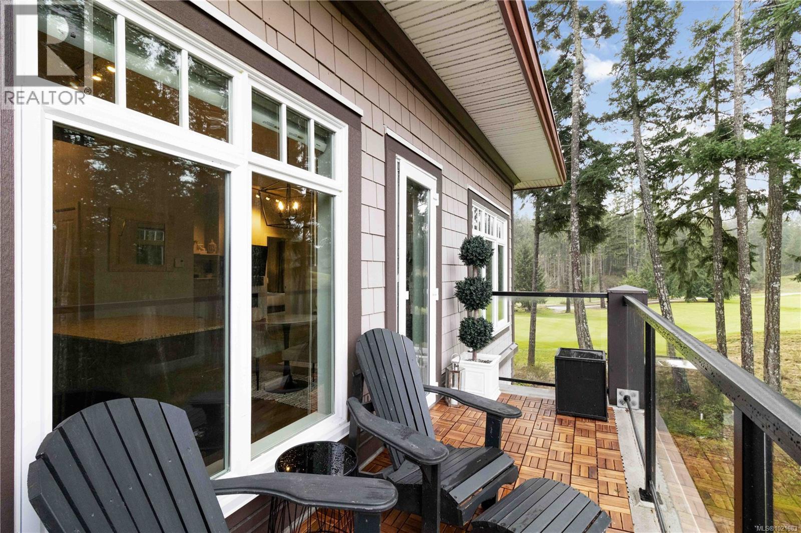 420 1395 Bear Mountain Pkwy, Langford, BC - Outdoor